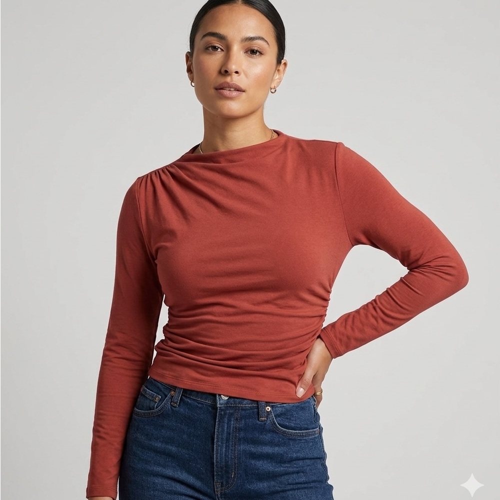 Habitual Women's Rust Long-Sleeve Crewneck with Side Ruching
